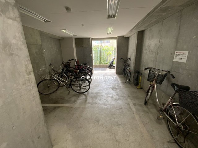 コンシェリアＲ 四谷11階 駐輪場