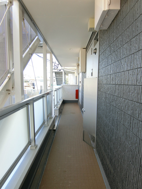 リブリ・大島ステージ1階 エントランス