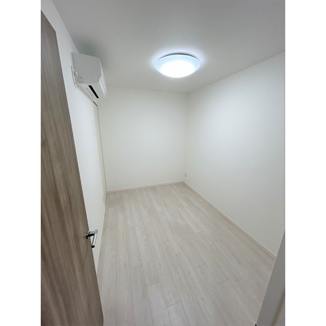 SOLASIA residence世田谷代田0104号室 リビング