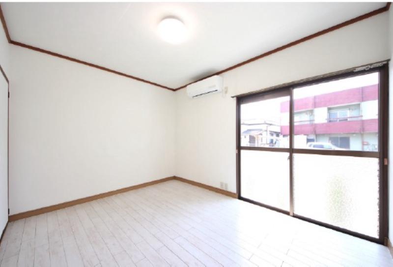 ファイブ鶴巻 リビング