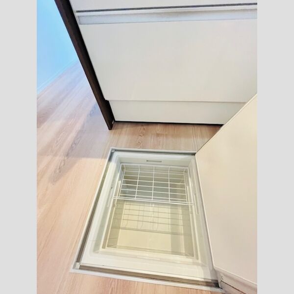 D'Bless湘南辻堂101号室 床下収納