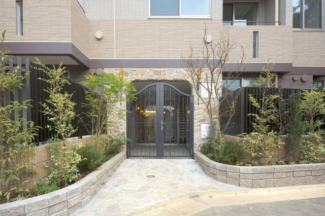 スペリオール白金台地下1階 外観