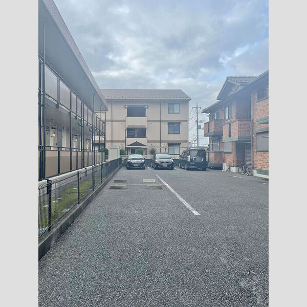 グリーンコート　弐番館203号室 駐車場