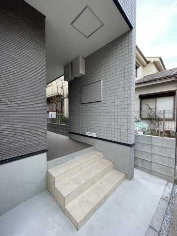 ハルティーニ0106号室 エントランス