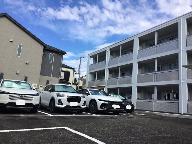 テルージュ菊名Ⅱ0101号室 駐車場