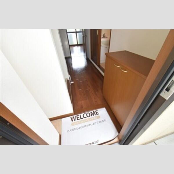 モンターニャ 玄関