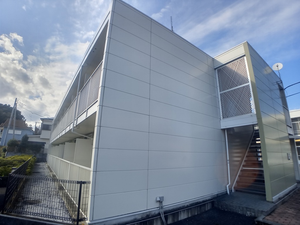 レオパレスプランタン 外観