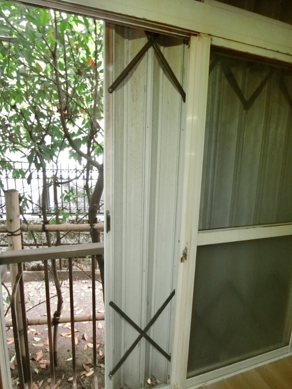 ジョエルココ1階 頑丈なシャターつき