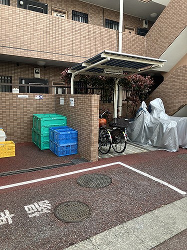 ライオンズガーデン千川1階 資源ごみ置き場　※2026年4月の写真