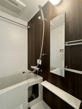 リブリ・Espoir六番館3階 バス