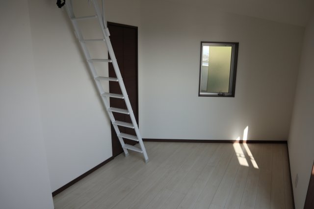 ベイルーム釜利谷204号室 寝室