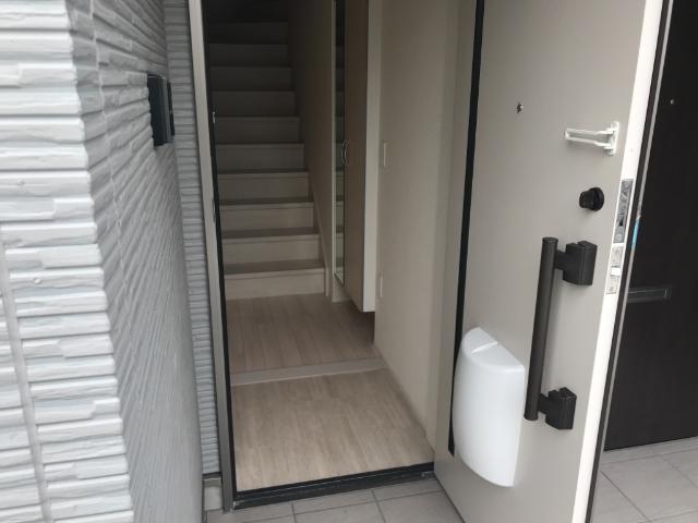 ＣＯＲＮＩＯＬＯ （コルニオーロ） 玄関