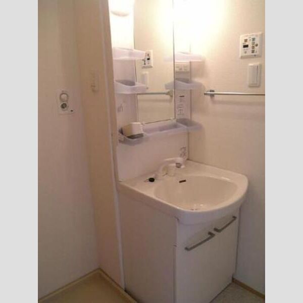 セゾントレビナ 洗髪洗面化粧台