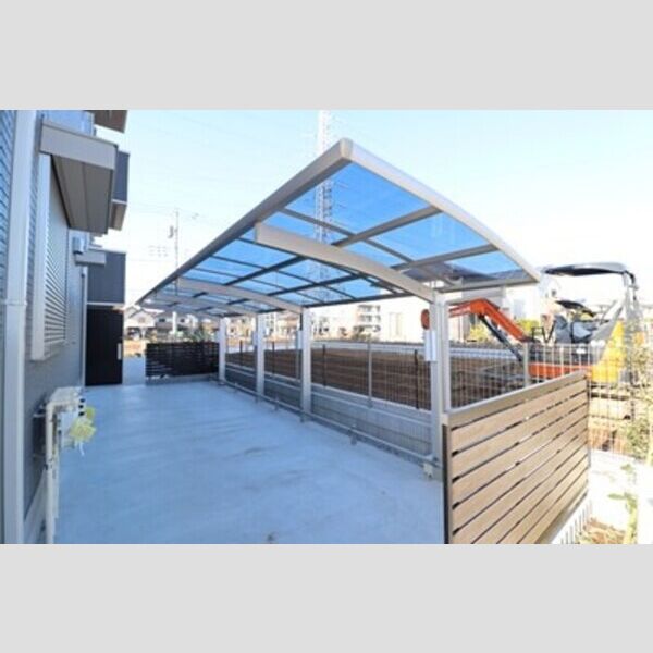 WEST ラビ 駐輪場