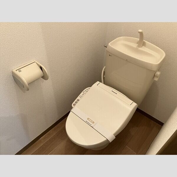 トリニシティ　弐番館101号室 温水洗浄暖房便座