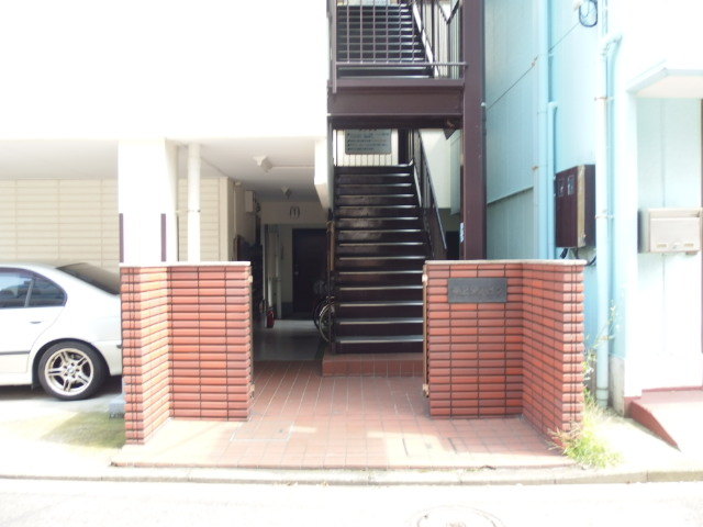 第二栄ハイツ エントランス