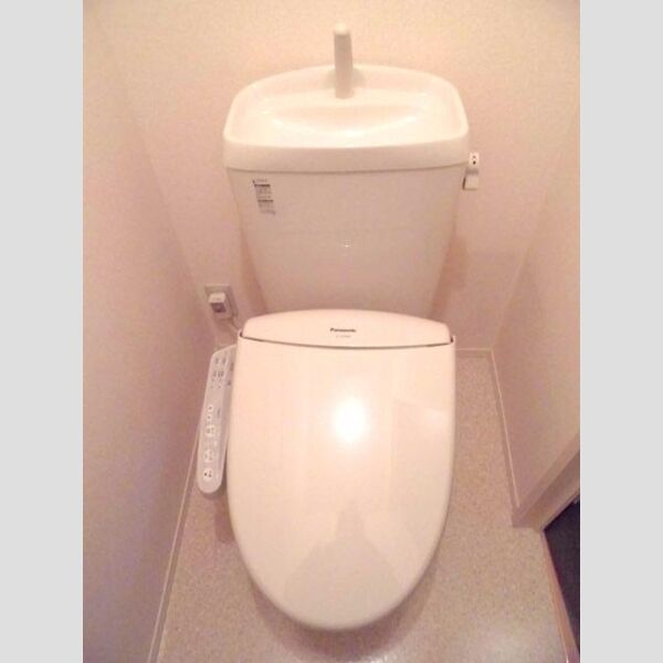 レジデンス三郷　Ⅱ号館 温水洗浄暖房便座