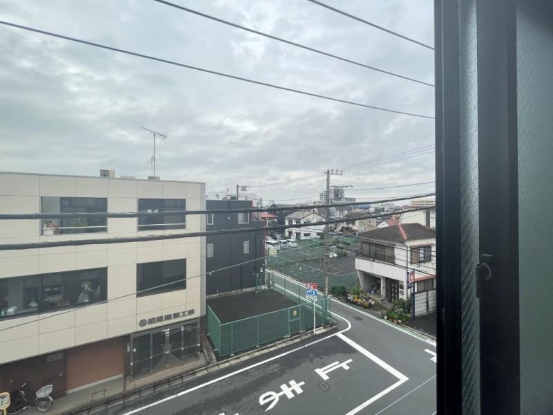 ＢＩＢＬＩＯ　ＳＵＧＡＭＯ3階 玄関