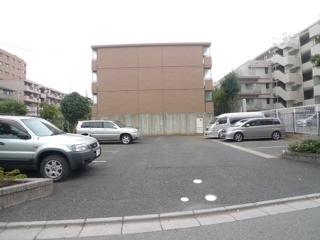 パレスオオハク 駐車場