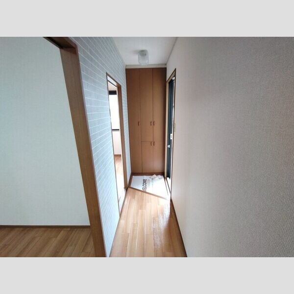 メゾンベール　B 玄関