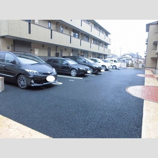 ロイヤルティアラ　Ⅴ・Ⅵ　Ⅵ 駐車場