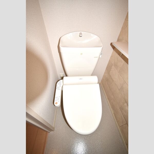 K・fines　B棟101号室 温水洗浄暖房便座