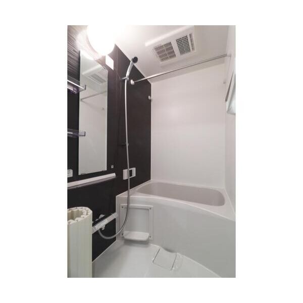 パルトネール岸谷203号室 お風呂