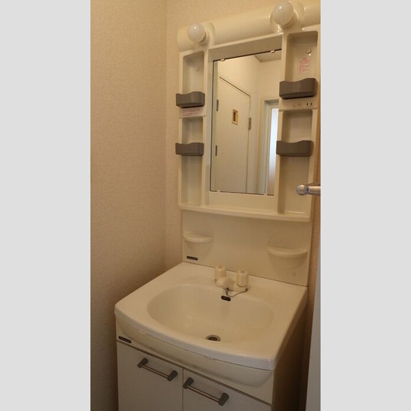 ファミールI・K202号室 洗面所