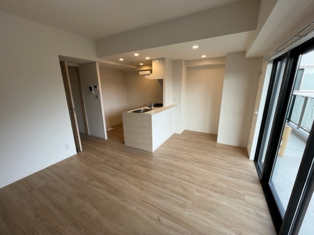 Adachi Liner Toneri Residence2階 内観