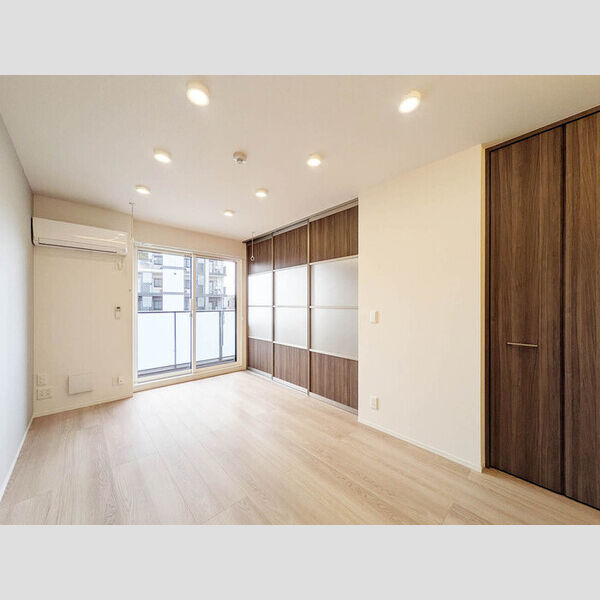 ノーブルラフィネ土呂町303号室 リビング