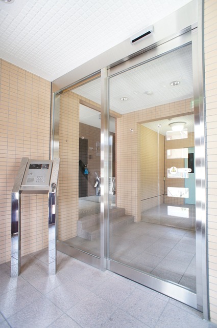 Ａｄａｇｉｏ0301号室 エントランス（オートロック）