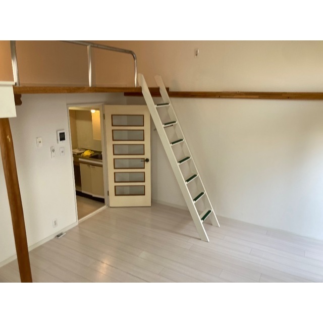 ジュネパレス市川第09103号室 リビング