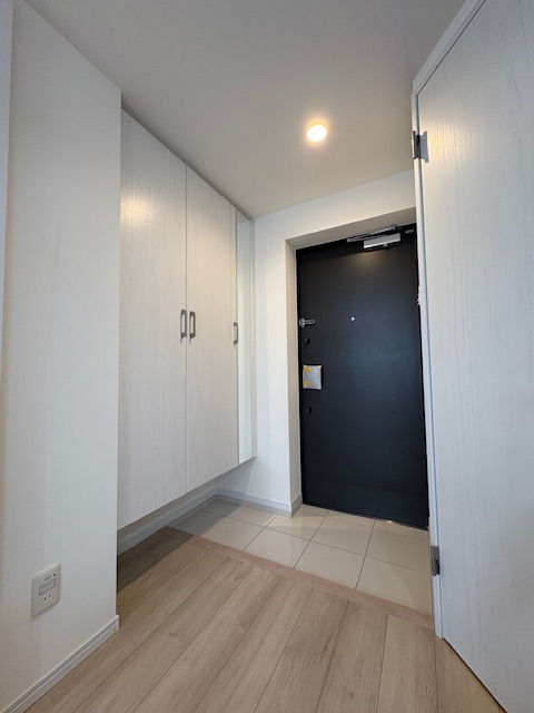 リアルワン要町2階 玄関