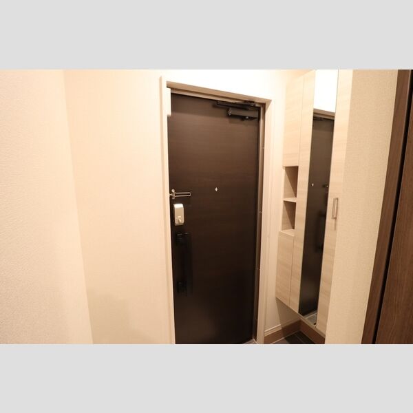 セレスティア白鳥102号室 玄関(内)