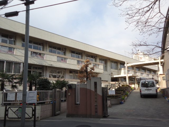 ウイング福寿館 調布市立滝坂小学校まで554ｍ