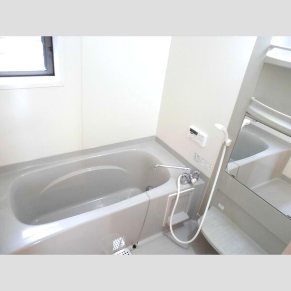 ヴィアレット　Ⅱ 追い焚き機能付きのお風呂♪