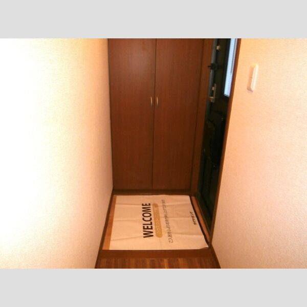 グリーンルーフ 玄関