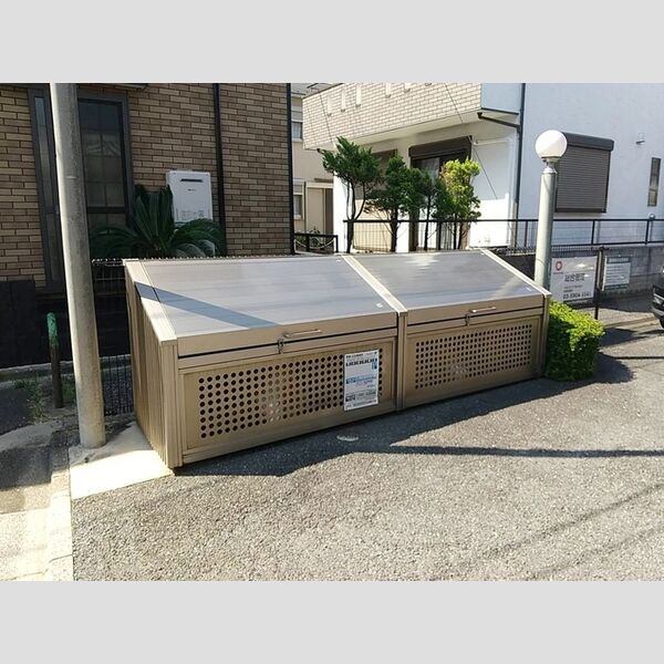 グランシャリオ203号室 ゴミ集積場