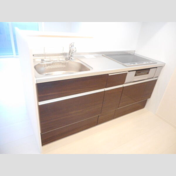 ウィン行徳 IHヒーター付システムキッチン