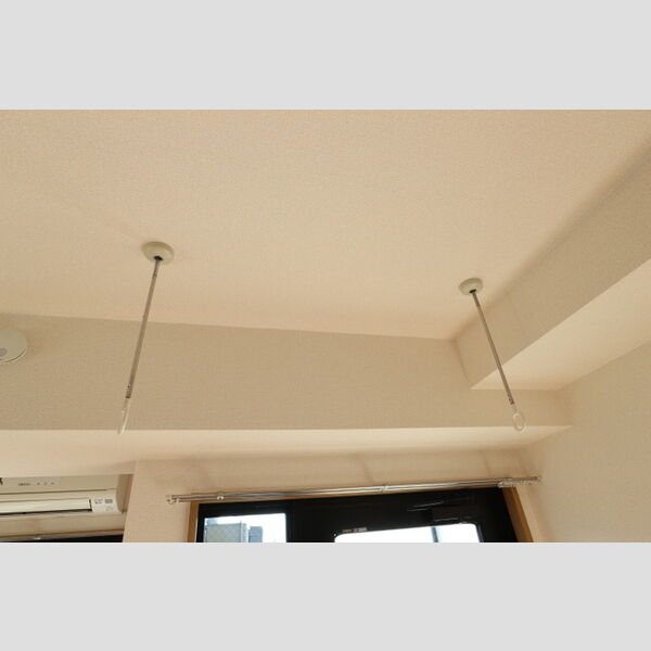 フラッツ・シゲ402号室 室内物干し