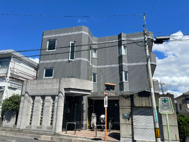 パレ岸町3階 外観