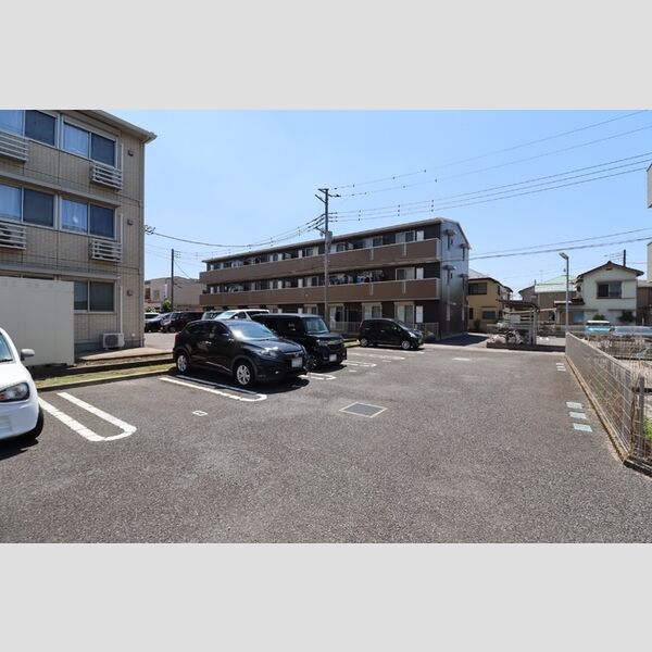 プライムコート 駐車場
