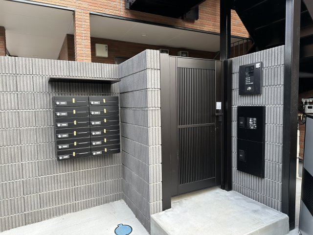 グラシア長津田302号室 エントランス