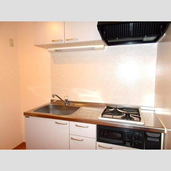 アーバンフォート横浜405号室 システムキッチン