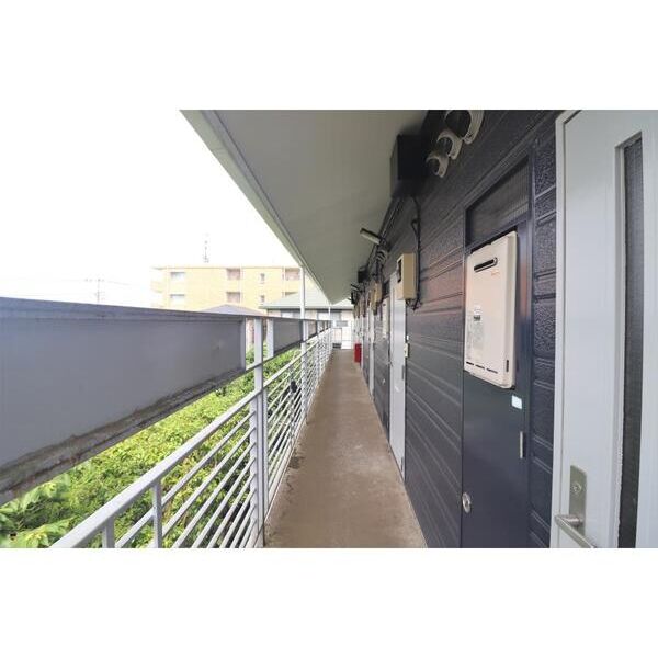 プリムローズ105号室 エントランス