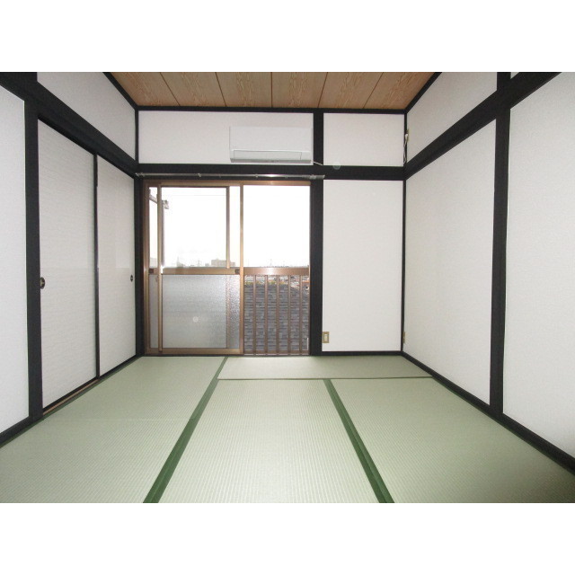 モアヒルズ　A棟 内観