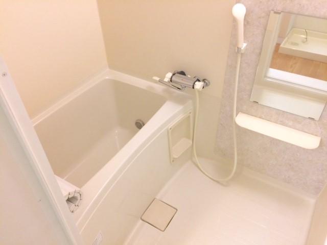 グリーンハイツ 浴室乾燥・追い炊き完備