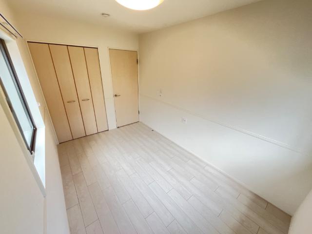 ＩＶＹＣＯＵＲＴ　-アイビーコート- 洋室