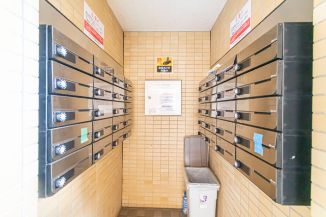 セントヒルズ橋本3階 メールボックス