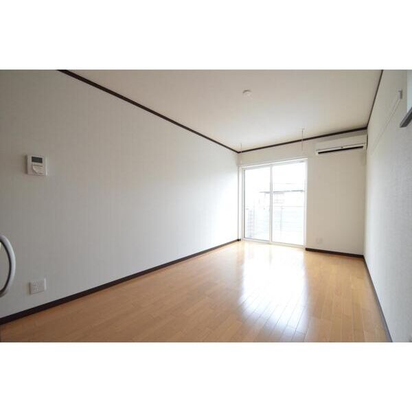 フォレスト　エイト リビング